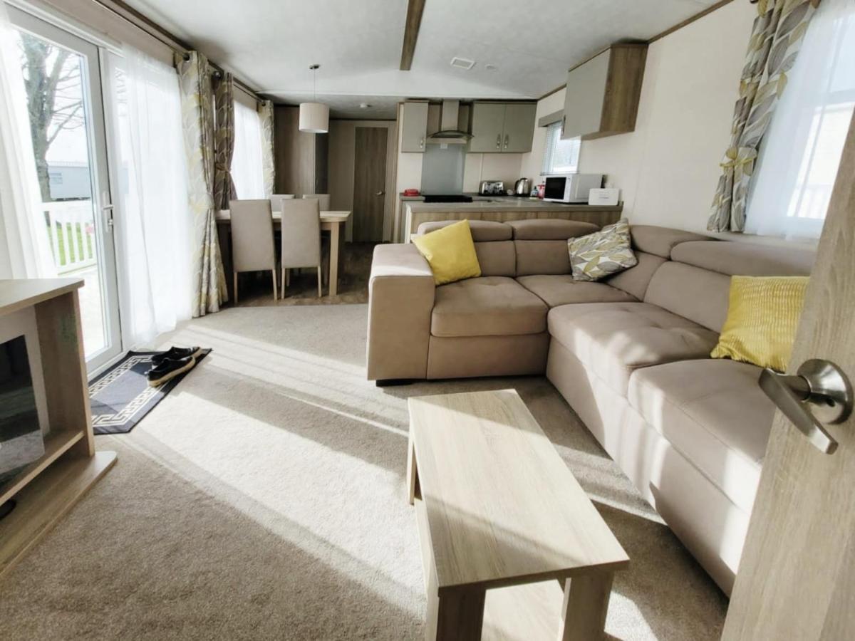 Nightingale Otel South Cerney Dış mekan fotoğraf