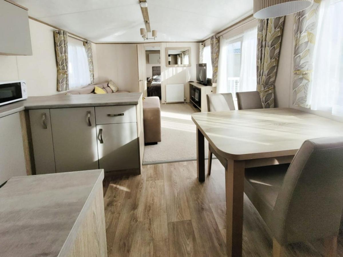 Nightingale Otel South Cerney Dış mekan fotoğraf