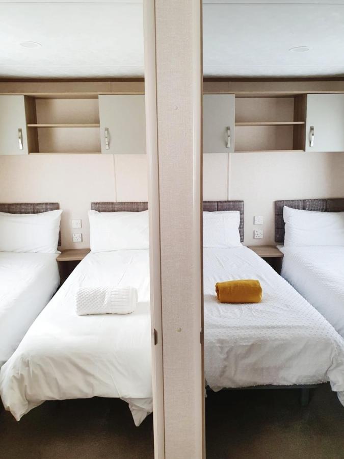 Nightingale Otel South Cerney Dış mekan fotoğraf