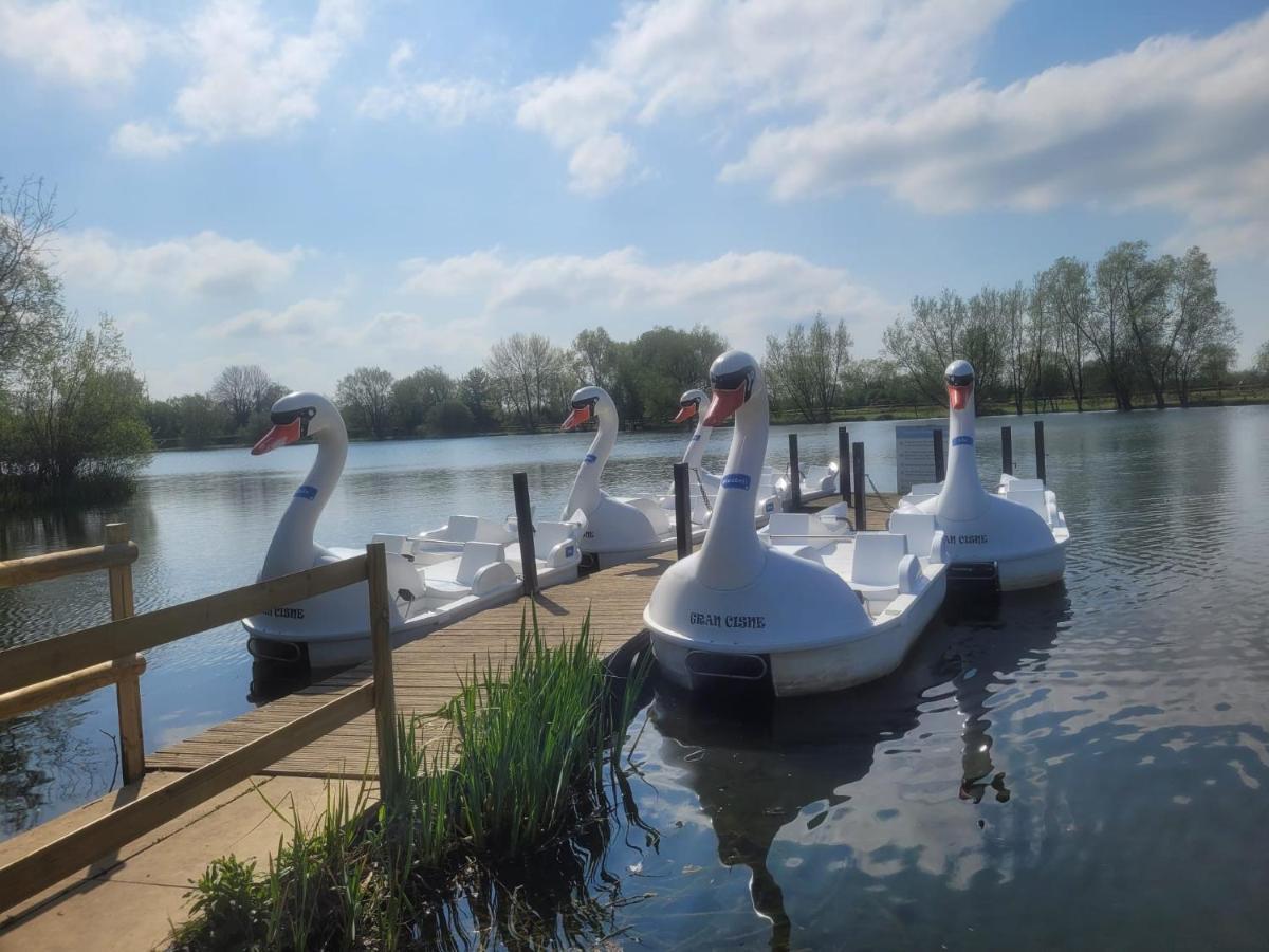 Nightingale Otel South Cerney Dış mekan fotoğraf